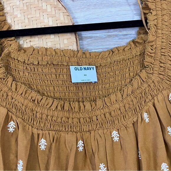 Nwt old navy mustard yellow smocked‎ embroidered puff sleeve blouse - Picture 2 of 7